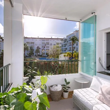 Appartement Scandinavian Style With Amazing Sea Views And South West Facing Sunny Terrace In Miraflores Walking Distance To The Beach!