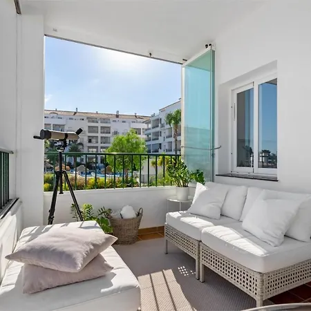 Scandinavian Style With Amazing Sea Views And South West Facing Sunny Terrace In Miraflores Walking Distance To The Beach! Málaga