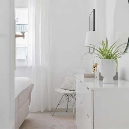 Apartamento Scandinavian Style With Amazing Sea Views And South West Facing Sunny Terrace In Miraflores Walking Distance To The Beach!