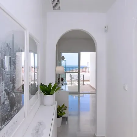 Appartement Scandinavian Style With Amazing Sea Views And South West Facing Sunny Terrace In Miraflores Walking Distance To The Beach! Málaga