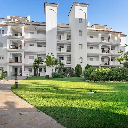 Scandinavian Style With Amazing Sea Views And South West Facing Sunny Terrace In Miraflores Walking Distance To The Beach! Apartamento